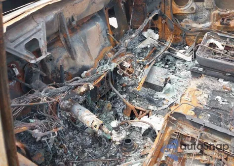 1990 Ford Bronco U100 z USA, uszkodzony, nr VIN 1FMEU15H8LLA97462